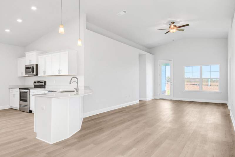 4 bedroom Detached Single Family at 184 Riverwalk Circle #Lot 37, Riverwalk, Freeport — photo 5