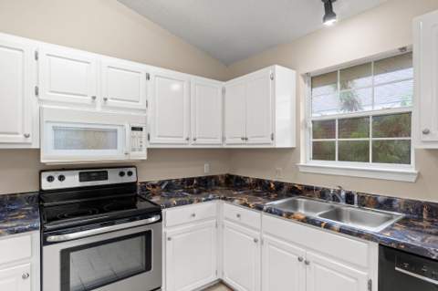 434 Pristine Water Lane, Mary Esther FL - photo 12 of 37
