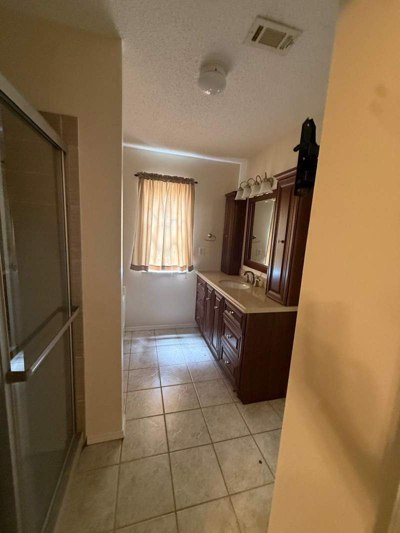 3 bedroom Detached Single Family at 938 Claeven Circle, Hunters Run S/D, Fort Walton Beach — photo 3