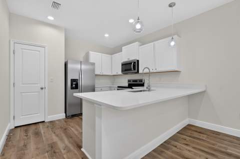 507 Scott Lane, Fort Walton Beach FL - photo 8 of 75