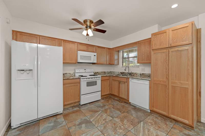 2 bedroom Townhouse at 1090 5th Avenue, Green Arbor T/H, Shalimar — photo 4