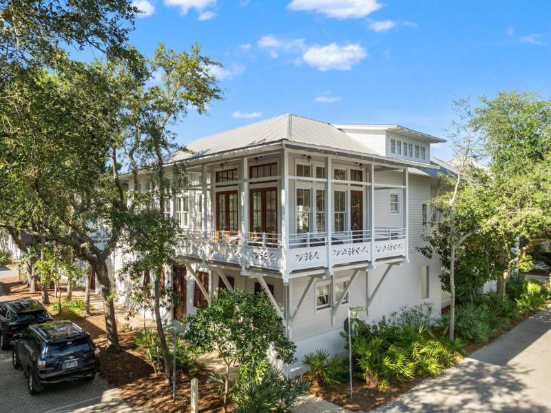 4 bedroom Detached Single Family at 145 E Water Street, Rosemary Beach, Rosemary Beach — photo 2