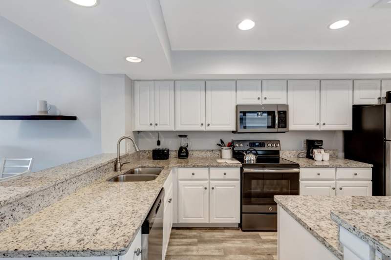 1 bedroom Condominium at 911 Harbour Point Lane #911, Harbour Point Condo, Miramar Beach — photo 4