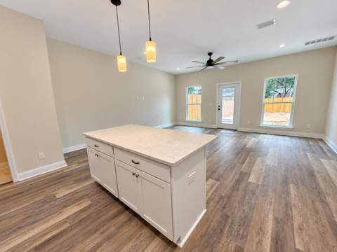 408 Walters Circle #1, Fort Walton Beach FL - photo 13 of 41