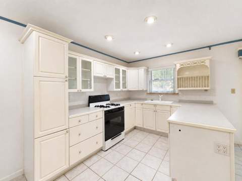 339 NW Barbara Drive, Fort Walton Beach FL - photo 10 of 25