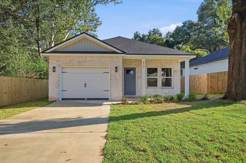 3 bedroom Detached Single Family at 2942 McCarty Avenue, Oakdale Mini Farms, Crestview — photo 3