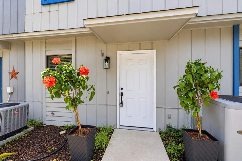 2 bedroom Townhouse at 44 Berwick Circle #2, Port Dixie, Shalimar — photo 2