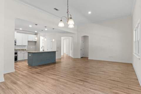 402 Sweet Tea Lane, Freeport FL - photo 10 of 98