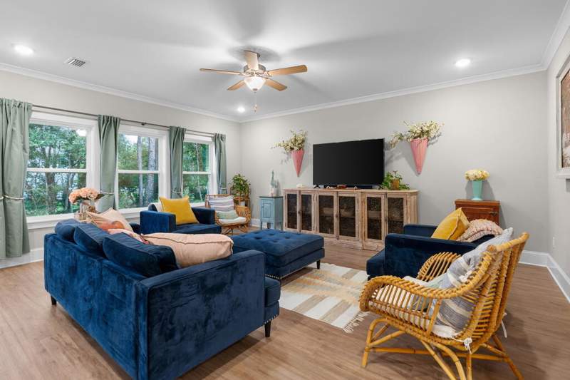 5 bedroom Detached Single Family at 37 J Hunters way N, Magnolia Bay Estates, Freeport — photo 5