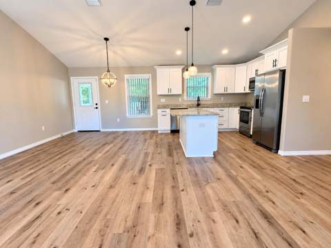 1154 Oakwood Lakes Boulevard, DeFuniak Springs FL - photo 7 of 55