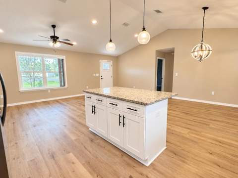 1154 Oakwood Lakes Boulevard, DeFuniak Springs FL - photo 15 of 55