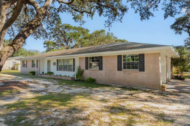 3 bedroom Detached Single Family at 119 Jamestown Avenue, Colony Estates, Fort Walton Beach — photo 3