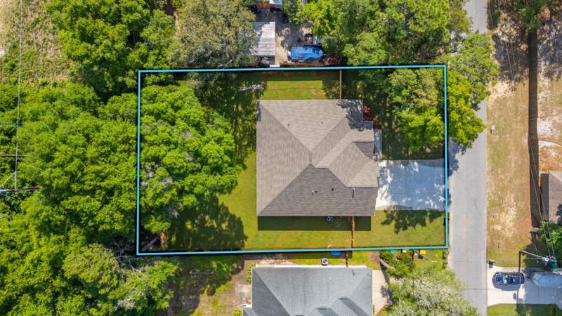 5 bedroom Detached Single Family at 1513 Hickory Street, Seminole 1st Addn, Niceville — photo 3