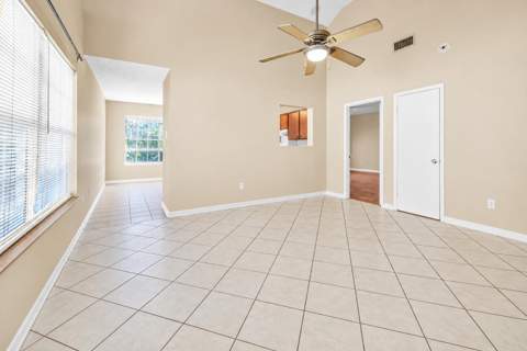 3040 Yorktown Circle, Fort Walton Beach FL - photo 8 of 32