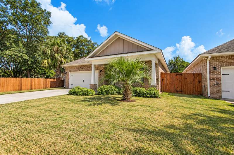 4 bedroom Detached Single Family at 916 Linden Avenue, Valparaiso Pinecrest 6, Niceville — photo 2
