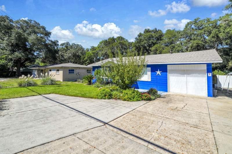 2 bedroom Detached Single Family at 303 N Beal Parkway, Whispering Pines S/D, Fort Walton Beach — photo 3