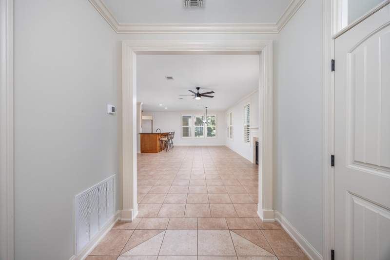 5 bedroom Detached Single Family at 288 Fanny Ann Way, Hammock Bay, Freeport — photo 4