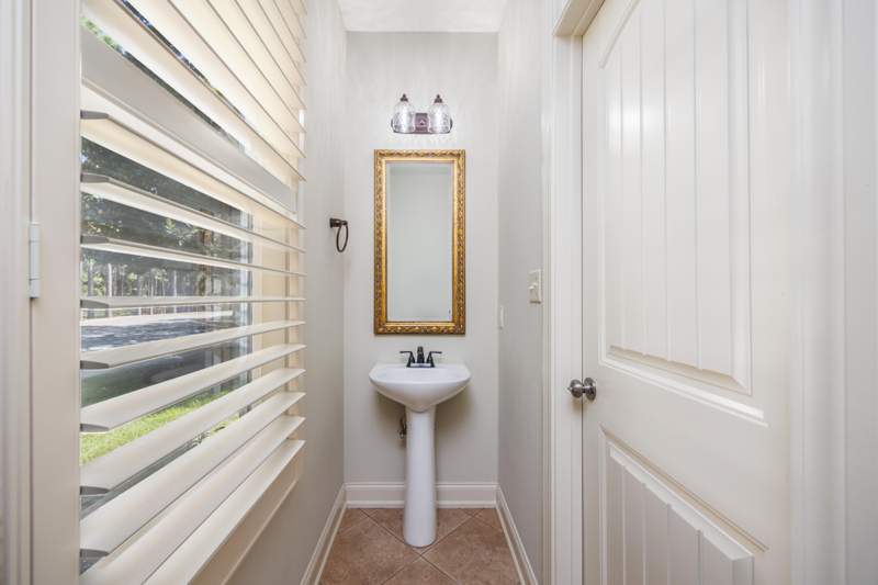 5 bedroom Detached Single Family at 288 Fanny Ann Way, Hammock Bay, Freeport — photo 5