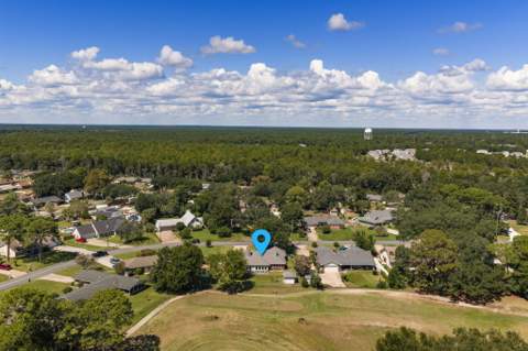 136 Country Club Road, Shalimar FL - photo 13 of 91
