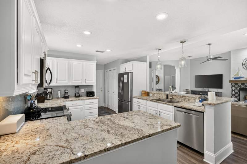 3 bedroom Detached Single Family at 49 Sagris Cove, Avalon Beach Estates, Miramar Beach — photo 2