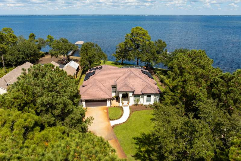 3 bedroom Detached Single Family at 1242 Emerald Bay Drive, Emerald Bay West, Destin — photo 3