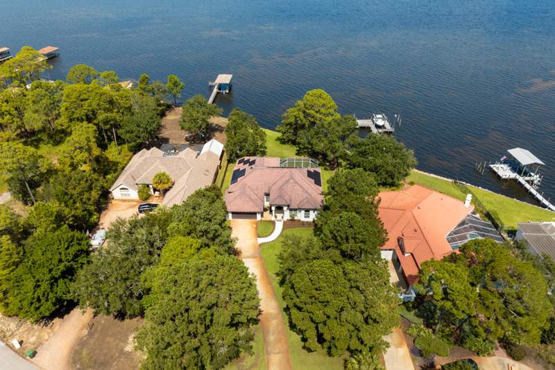 3 bedroom Detached Single Family at 1242 Emerald Bay Drive, Emerald Bay West, Destin — photo 2