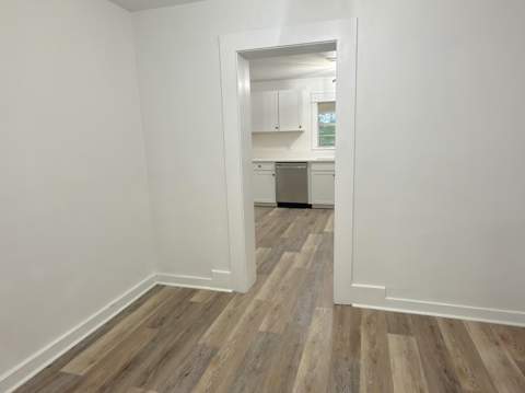 215 E 3rd Avenue, Crestview FL - photo 7 of 39