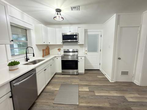 215 E 3rd Avenue, Crestview FL - photo 18 of 39