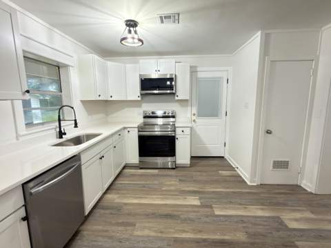 215 E 3rd Avenue, Crestview FL - photo 19 of 39