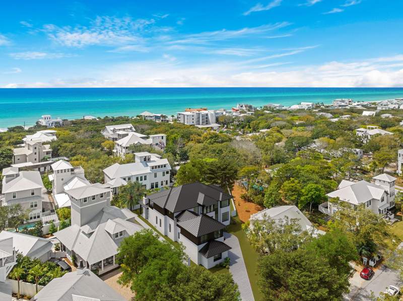 6 bedroom Detached Single Family at 48 Seagrove Village Drive, Seagrove Village 6th Add, Santa Rosa Beach — photo 3