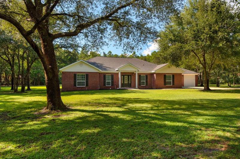 4 bedroom Detached Single Family at 3161 Haylee Lane, Crestview, Crestview — photo 2