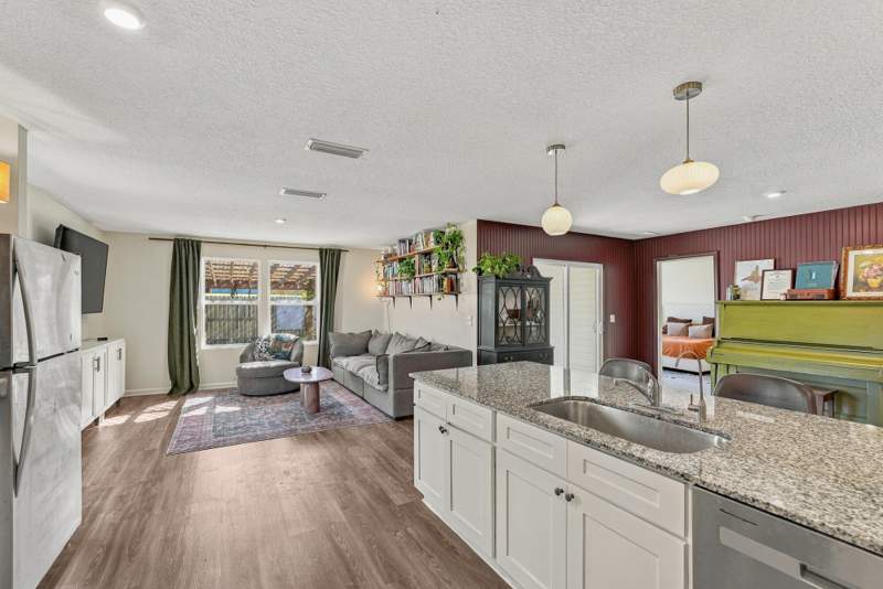 4 bedroom Detached Single Family at 600 Squirrel Road, Cat Island Estates, DeFuniak Springs — photo 5