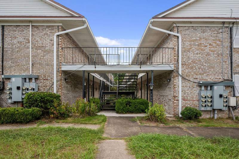 2 bedroom Condominium at 112 Country Club Drive #112, Country Club Condo, Niceville — photo 2