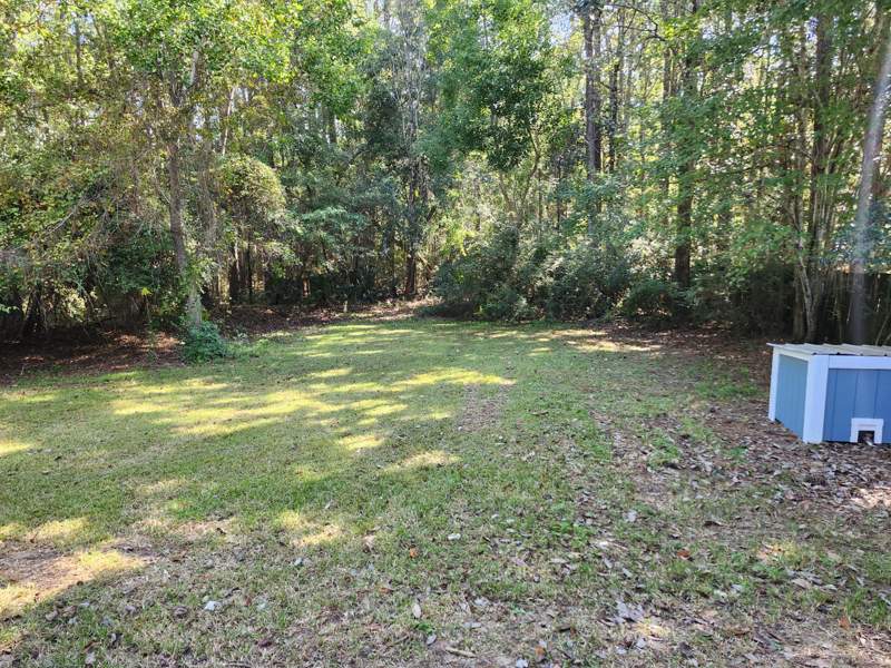 3 bedroom Detached Single Family at 176 Country Manor Road, Country Club Manor, DeFuniak Springs — photo 2