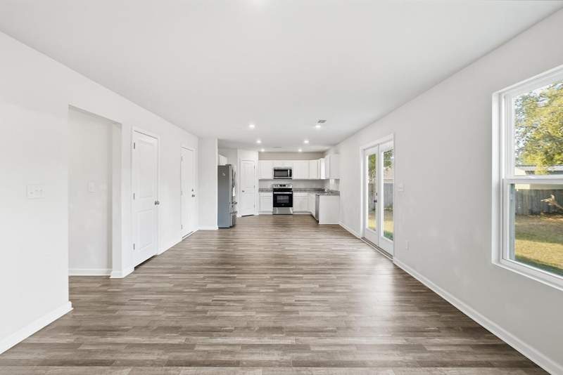 4 bedroom Detached Single Family at 69 Windy Hill Drive, Magnolia Lake Estates Ph 2, DeFuniak Springs — photo 5