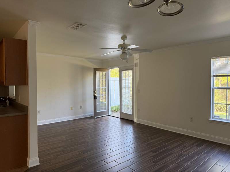 3 bedroom Townhouse at 507 Wingspan Way, Eagles Landing S/D, Crestview — photo 2
