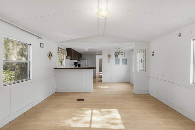 3 bedroom Mobile Home at 60 Will Street, Freeport, Freeport — photo 3
