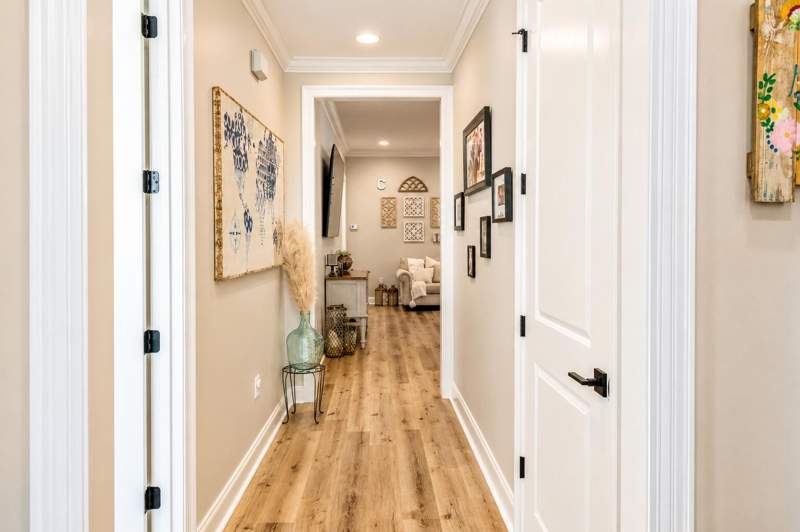 4 bedroom Detached Single Family at 182 Raiders Trail, Raiders Landing, Valparaiso — photo 3
