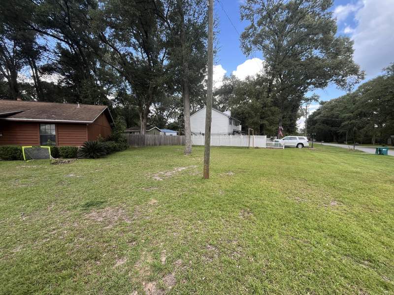 3 bedroom Detached Single Family at 6021 W Dogwood Drive, Holly Hills, Crestview — photo 4