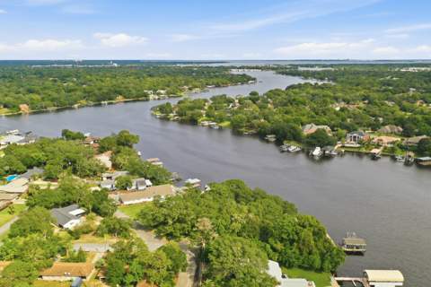 600 Russell Boulevard, Fort Walton Beach FL - photo 6 of 32