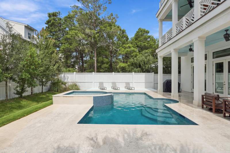 6 bedroom Detached Single Family at 212 S Gulf Drive, Eastern Lake S/D, Santa Rosa Beach — photo 2