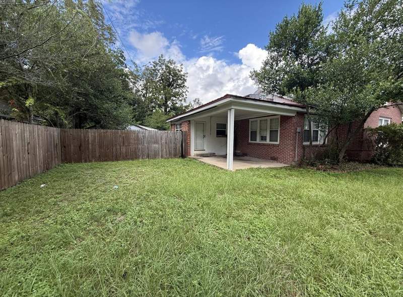 3 bedroom Detached Single Family at 398 S Spring Street, Crestview Lot 7 Blk 66, Crestview — photo 4