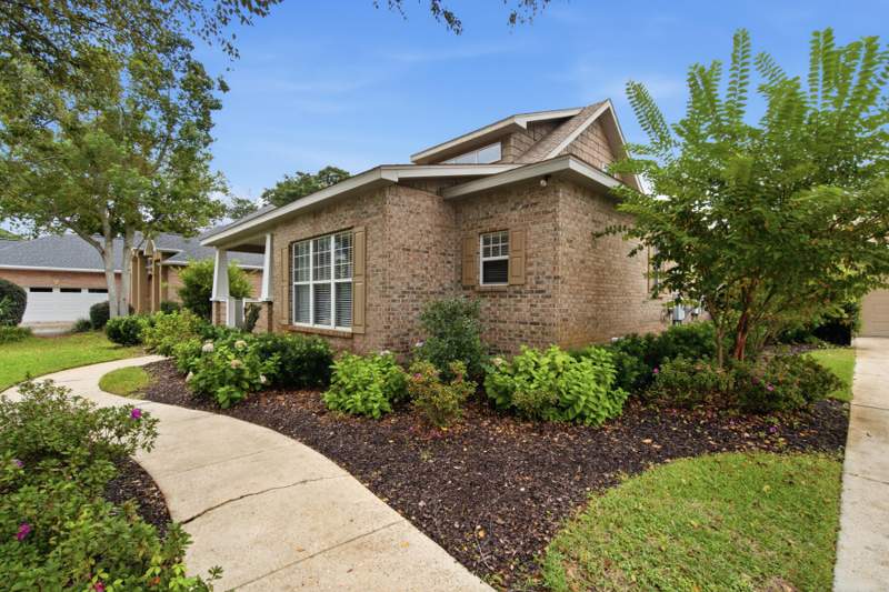 3 bedroom Detached Single Family at 16 Shalimar Drive, Shalimar S/D, Shalimar — photo 2