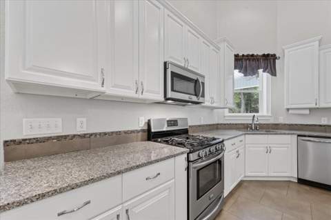 266 Florida Avenue, Valparaiso FL - photo 15 of 89