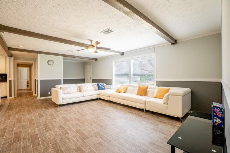 4 bedroom Manufactured Home at 115 W Orange Blossom Avenue, Oakwood Hills Unit 1, DeFuniak Springs — photo 5