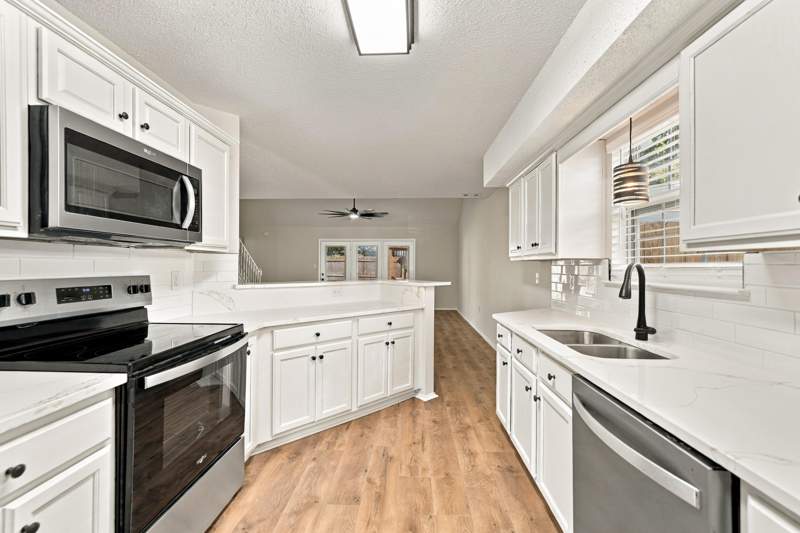 3 bedroom Detached Single Family at 938 Claeven Circle, Hunters Run S/D, Fort Walton Beach — photo 5