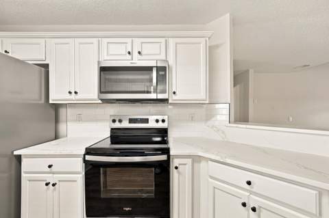938 Claeven Circle, Fort Walton Beach FL - photo 6 of 27