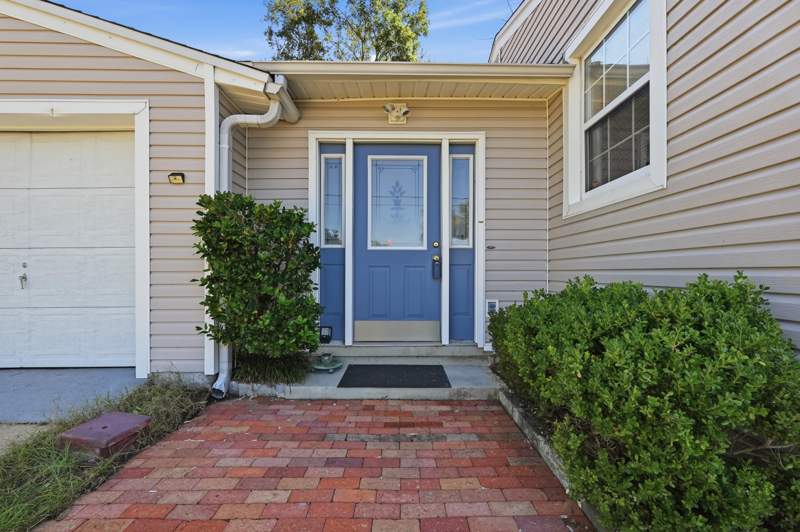 3 bedroom Detached Single Family at 217 NE Highway Avenue, Garniers Beach, Fort Walton Beach — photo 3