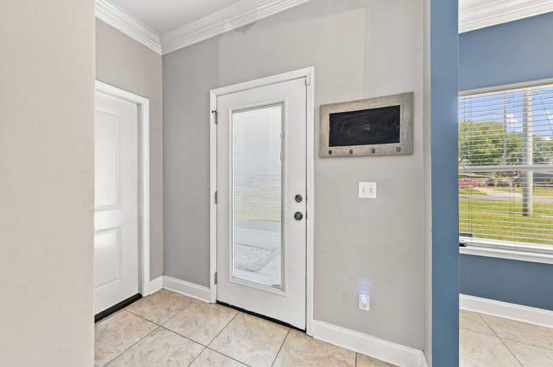 4 bedroom Detached Single Family at 118 NW Jonquil Avenue, Oakland Addn, Fort Walton Beach — photo 3