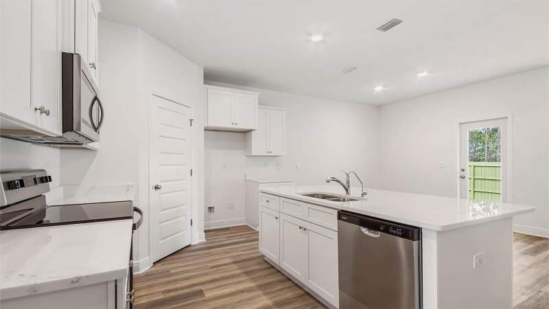 4 bedroom Detached Single Family at 162 Eagle Owl Lane, Owl's Head Farms, Freeport — photo 5